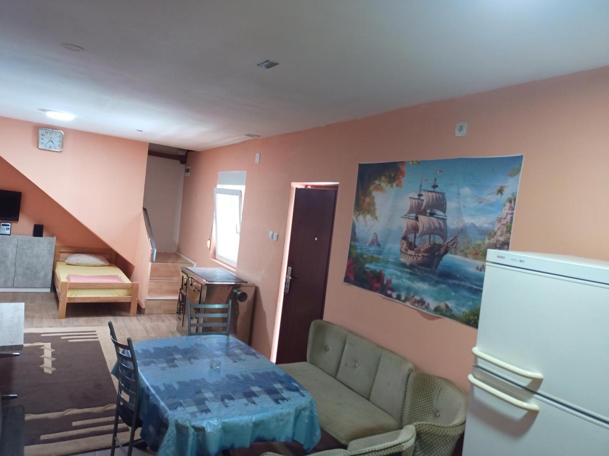 Red Apartman Trebinje Exterior foto
